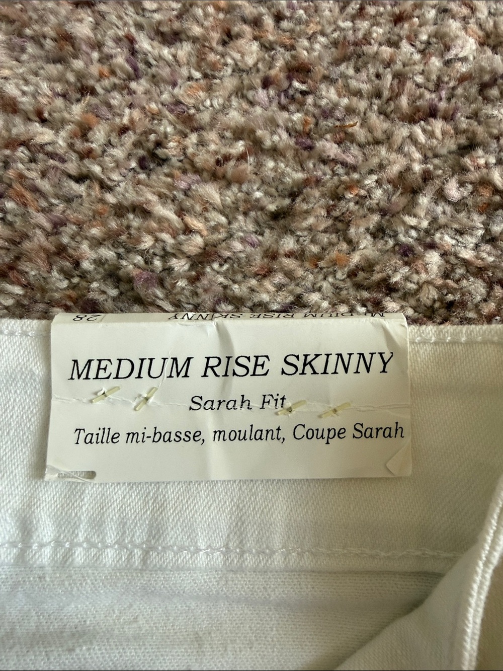 Guess White Slim Jeans with Back Triangle Logo - Picture 3 of 4